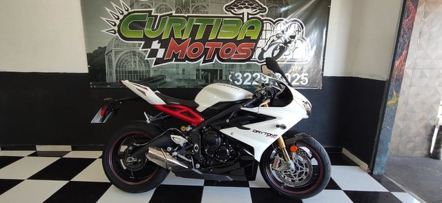 TRIUMPH DAYTONA 675R