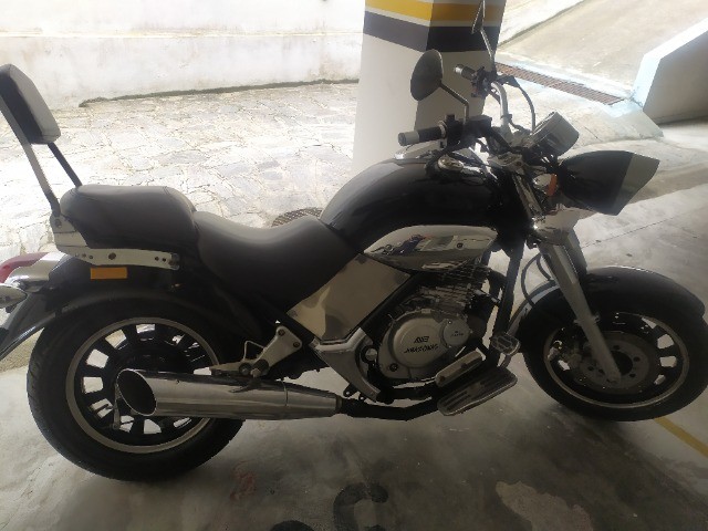 MOTO AMAZONAS 250 2008