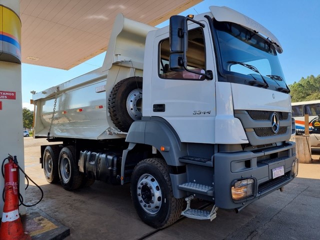 MERCEDES 4144 ANO 2017