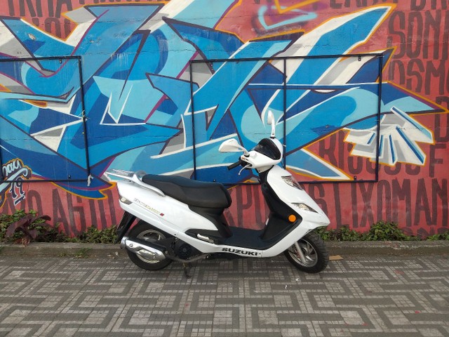 SUZUKI BURGMAN 125I 2016 C/2000KM APENAS