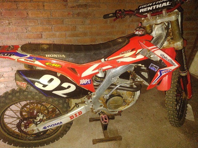 VENDO MOTO HONDA CFR 250