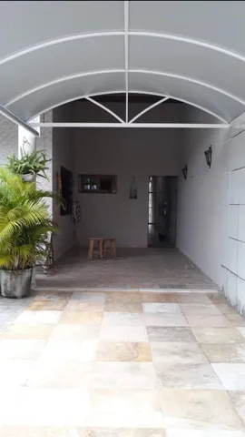 Garagem com estrutura de metalon galvanizado