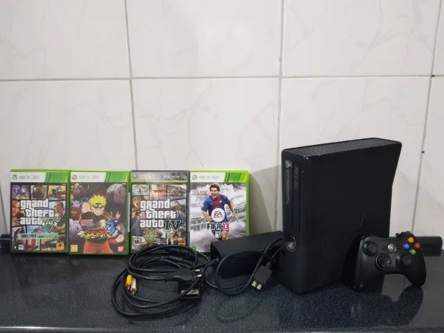 Console Xbox 360 500GB 1 Controle Sem Fio com jogo Forza Horizon 2 Microsoft