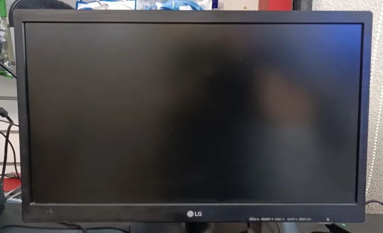 Monitor 22 polegadas seminovo excelente