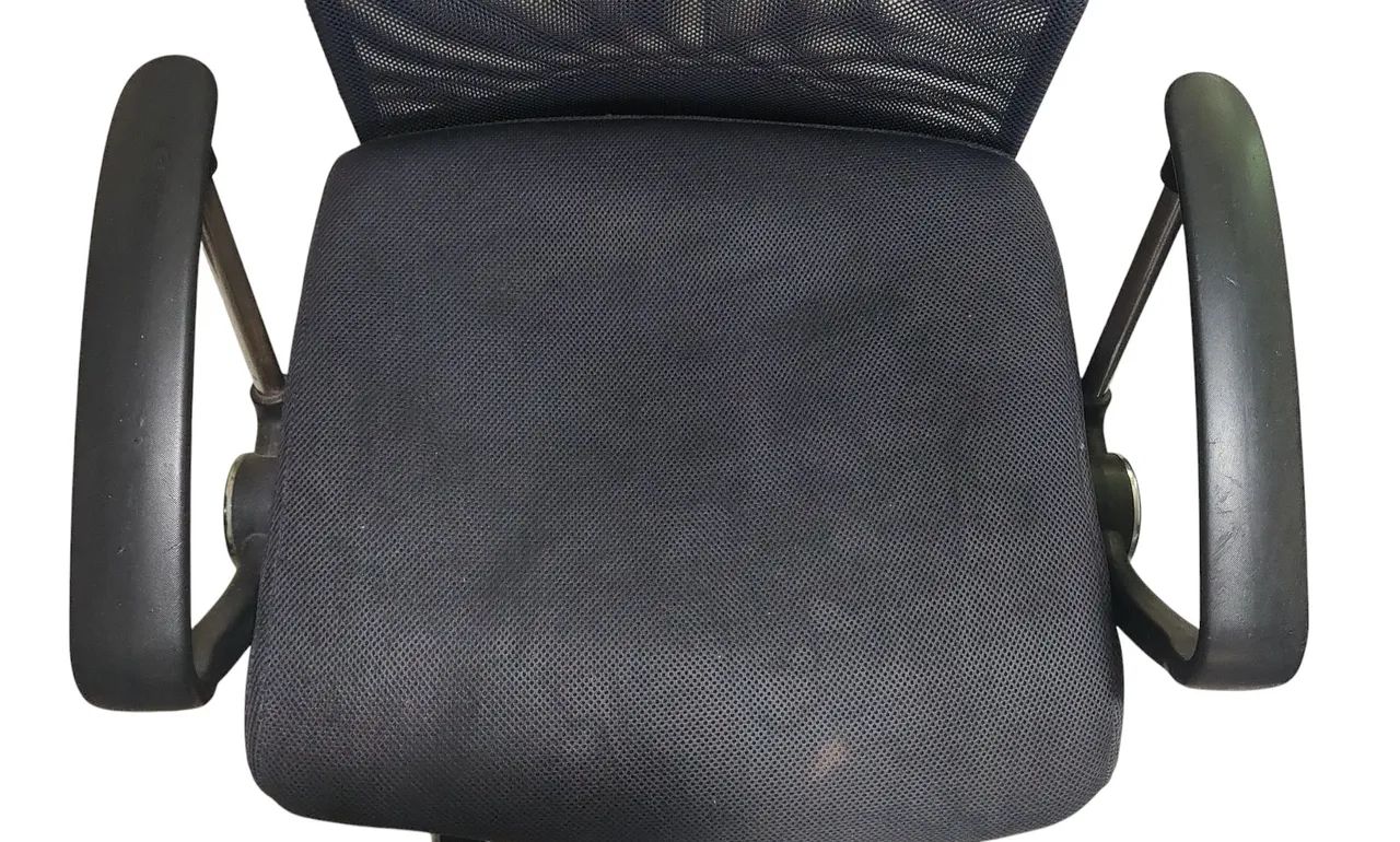 Cadeira de escritório Giratória com Rodas Tela Mesh Preta Cromada (Entrega a combinar) - Foto 3