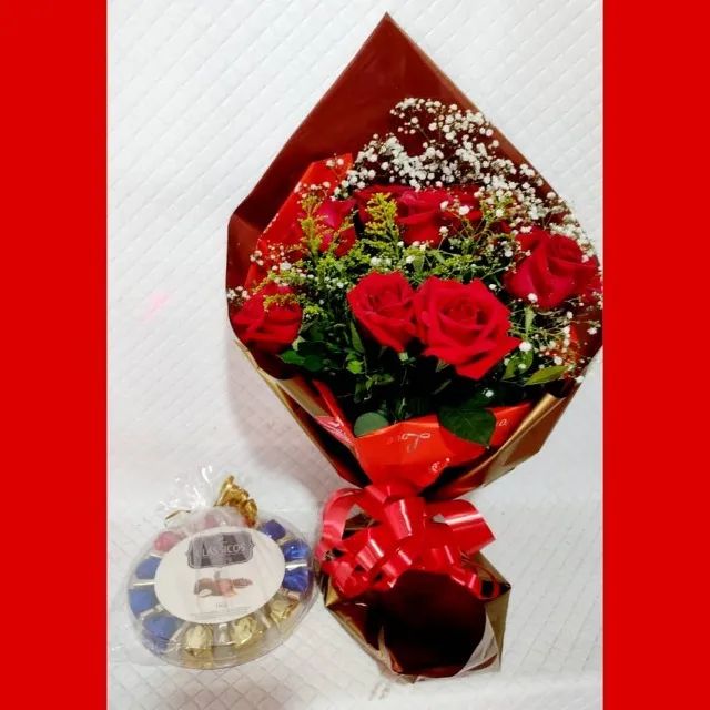 Buquê de Flores com Chocolates - Fazemos Entregas - Foto 2