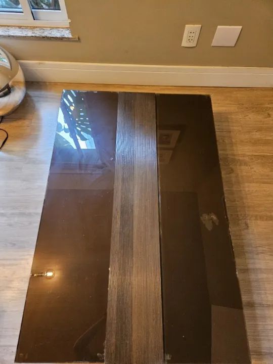 Mesa de Centro de Madeira com vidro - Foto 2