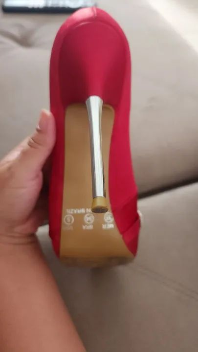 Sandálias Vermelhas com Strass - Foto 4