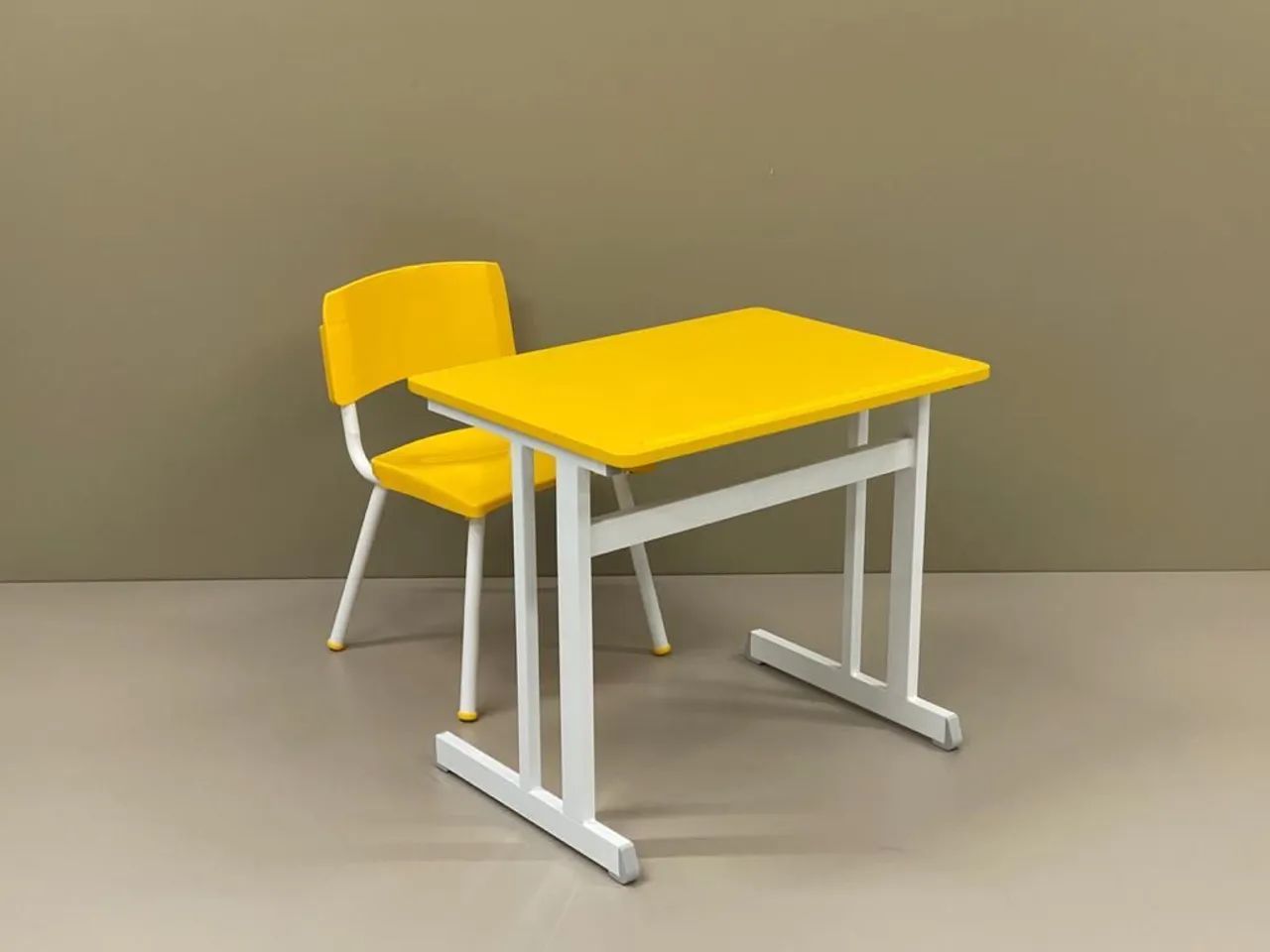 Conjunto escolar Mesa com cadeira  - Foto 3