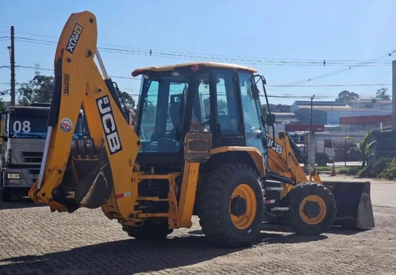JCB 3CX 2023 - Foto 2