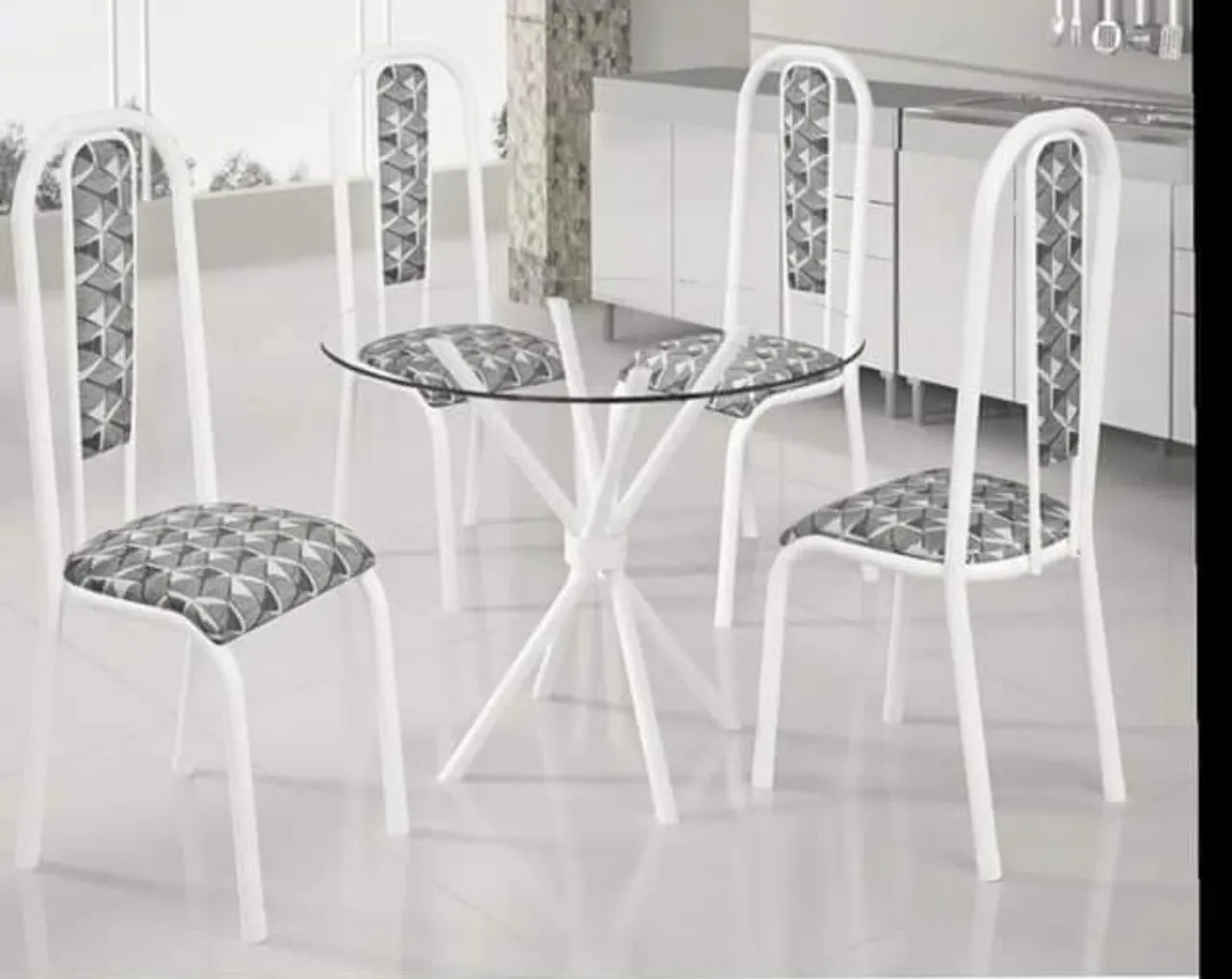 Mesa 4 lugares em vidro