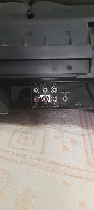 Reprodutor de Ipod ,soundbar 2.1 e FM,vendo ou troco por módulo potência ou uma caixa trio