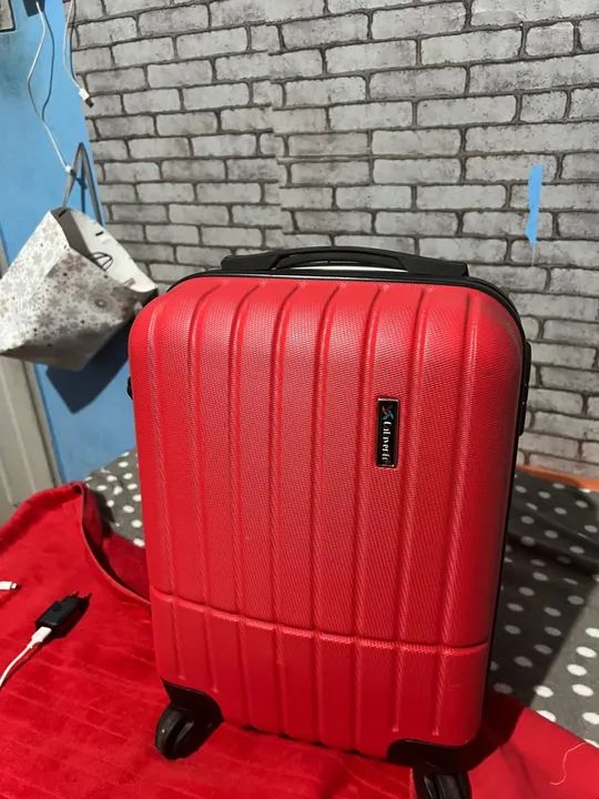 Mala de Viagem Vermelha