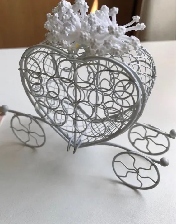 carruagem branca enfeite caixinha porta joia