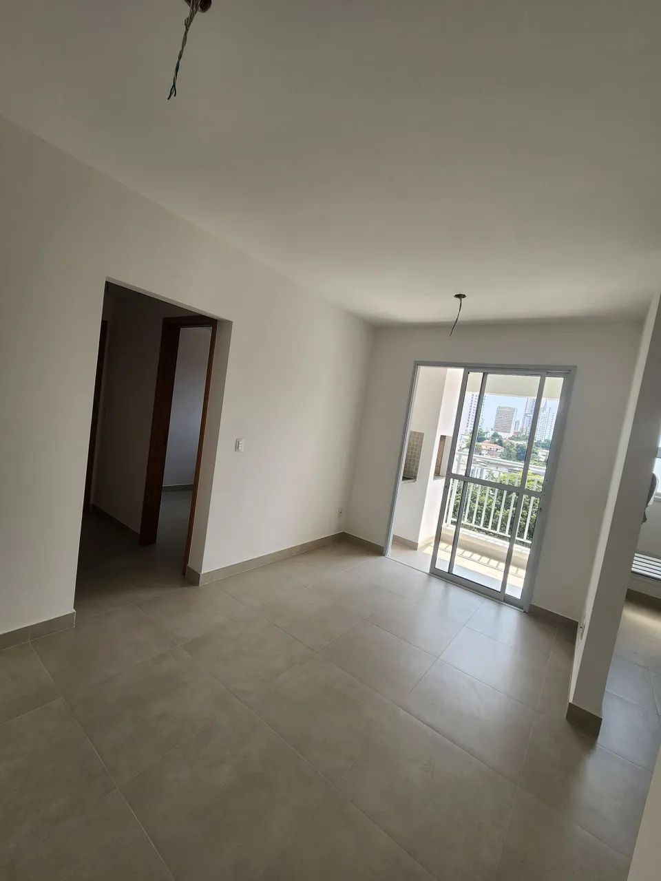 Vende-se apartamento 2/4 sendo uma suíte no Edifício Villaggio Volare em Cuiabá MT 