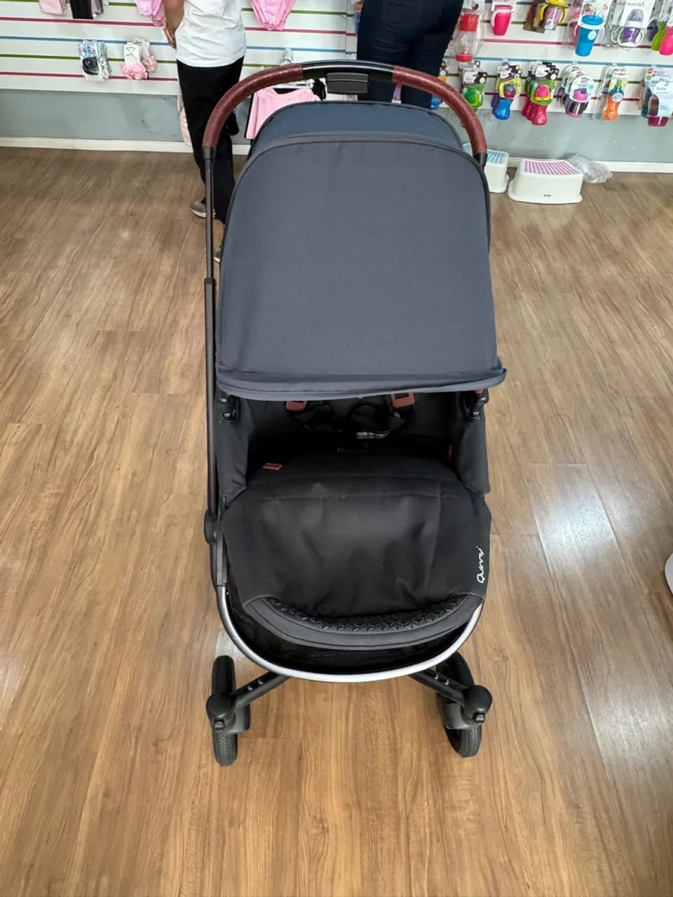 Carrinho de Bebê Quinny VNC ( Capô com proteção UV )  - Foto 2
