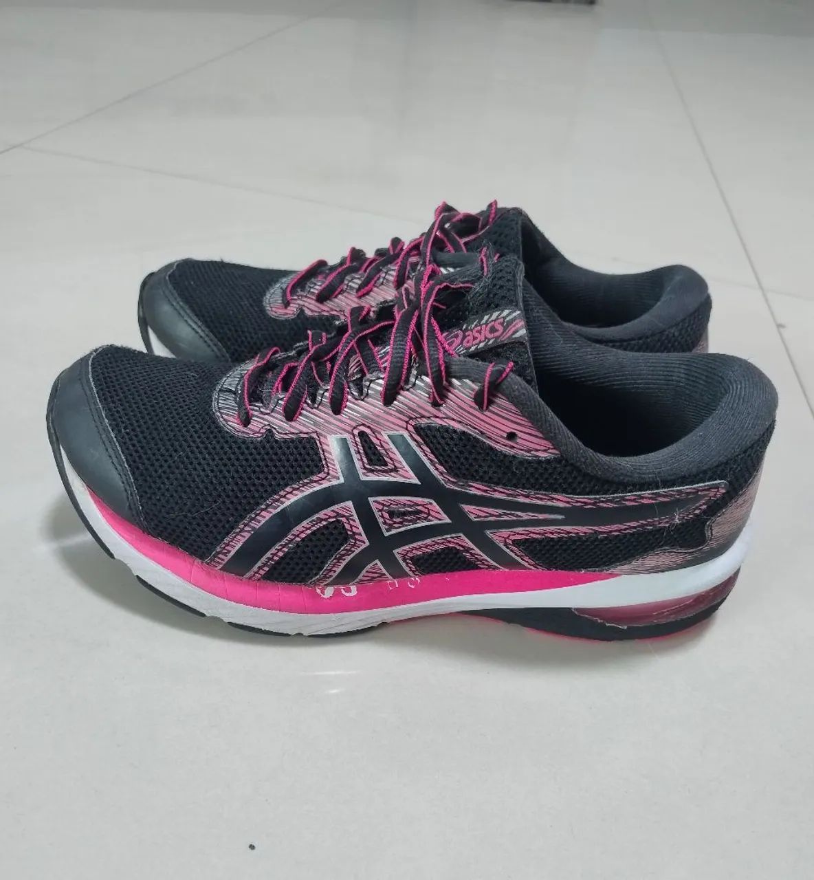 Menor preço da OlX!!!! Tênis Asics Tamanho 36  - Foto 3