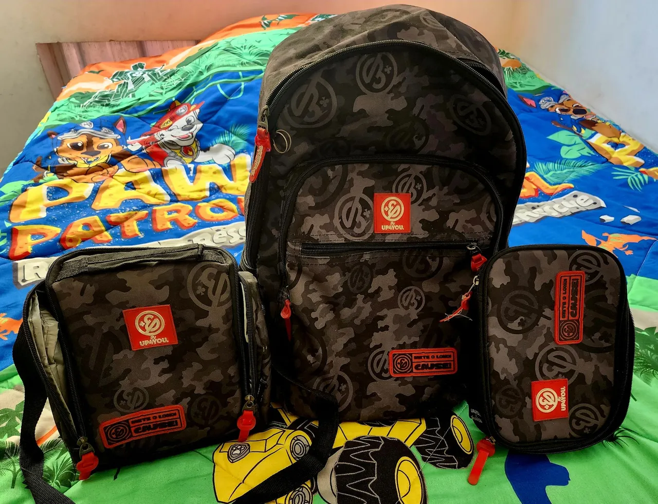 Kit Mochila Escolar Up4You Camuflado - Mochila, Lancheira e Estojo