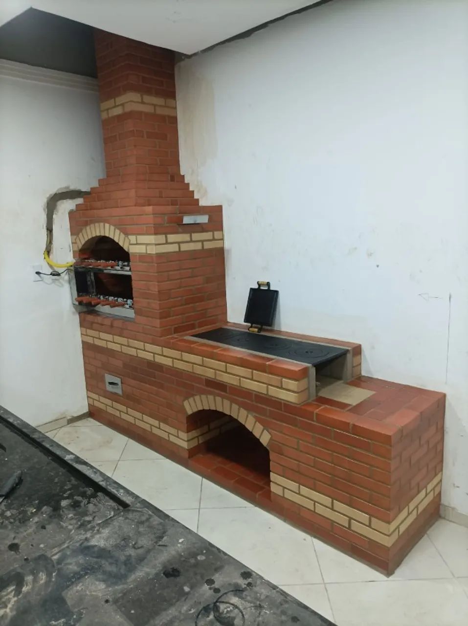 CHURRASQUEIRA ALVENARIA, FOGÃO A LENHA E  FORNO  - Foto 3