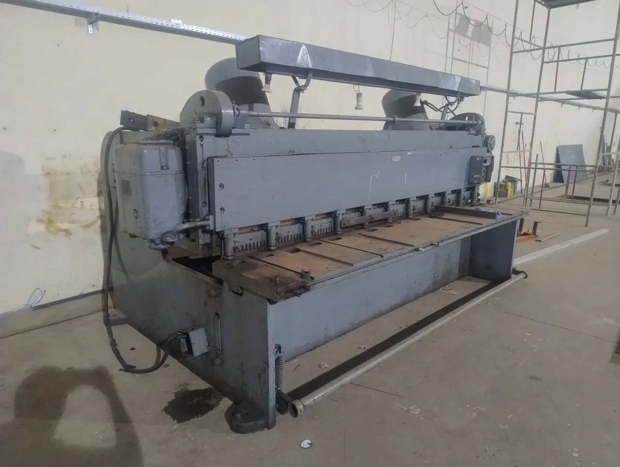 Guilhotina Industrial para Corte de Chapas 1/4 x3000