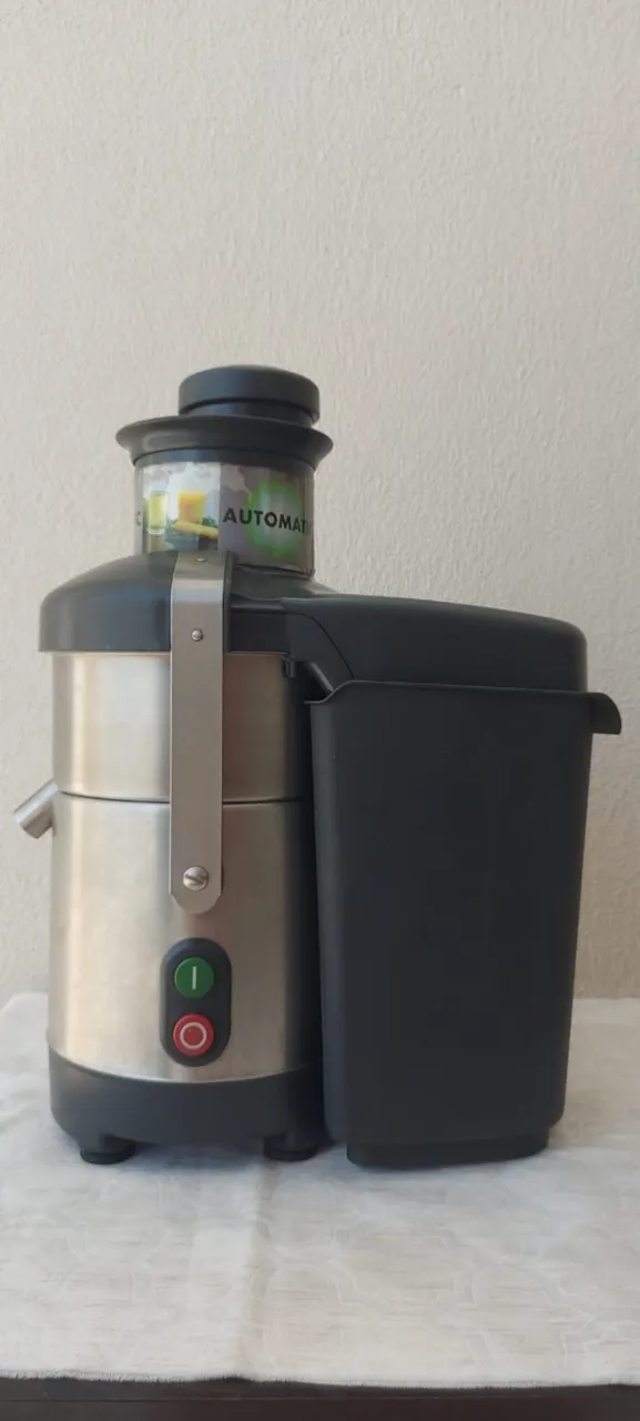 Centrifuga de alimentos elétrica Robot-Coupe J80 Ultra prateada e preta 220V