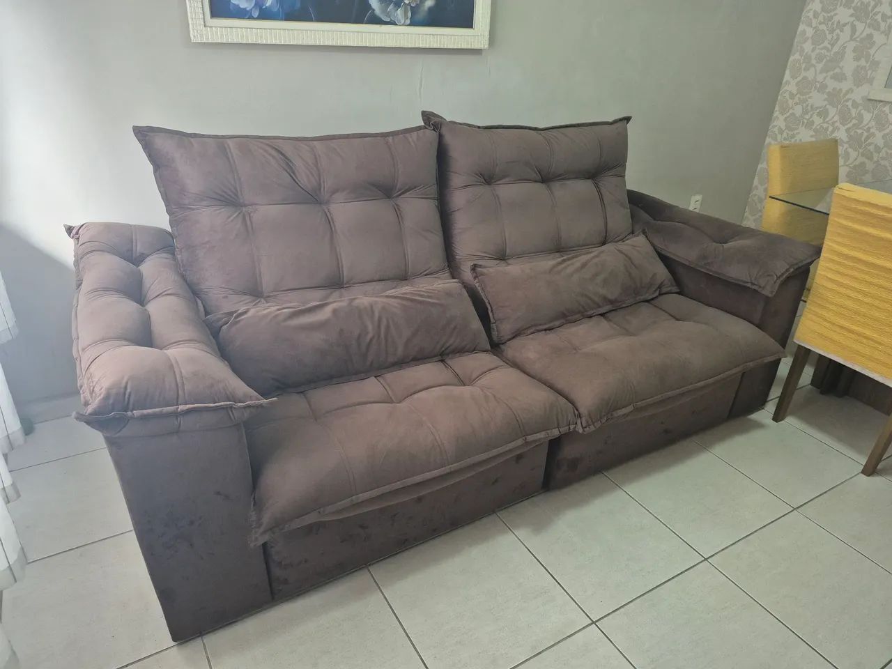 Sofá retrátil e reclinável 64728843391489120