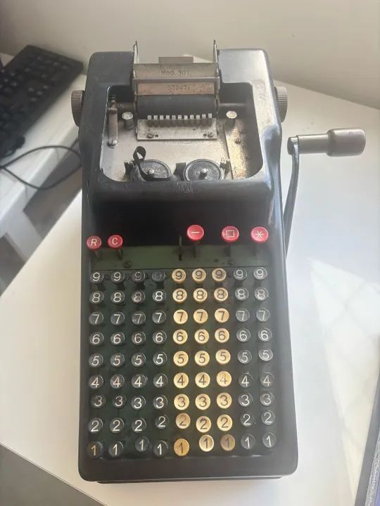 Maquina de Escrever | Ano 1940 a 1945 | Ítem de Colecionador