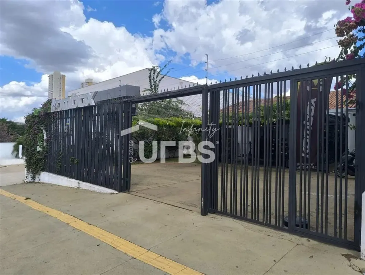 Imovel comercial na Av Milão, próximo ao Eldorado, com renda de R$ 4.000,00 / mês