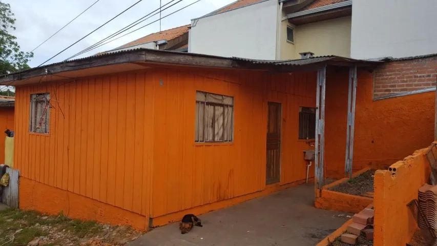 Alugo casa madeira 02 qtos Alto Boqueirão Direto com dona R$1100,00