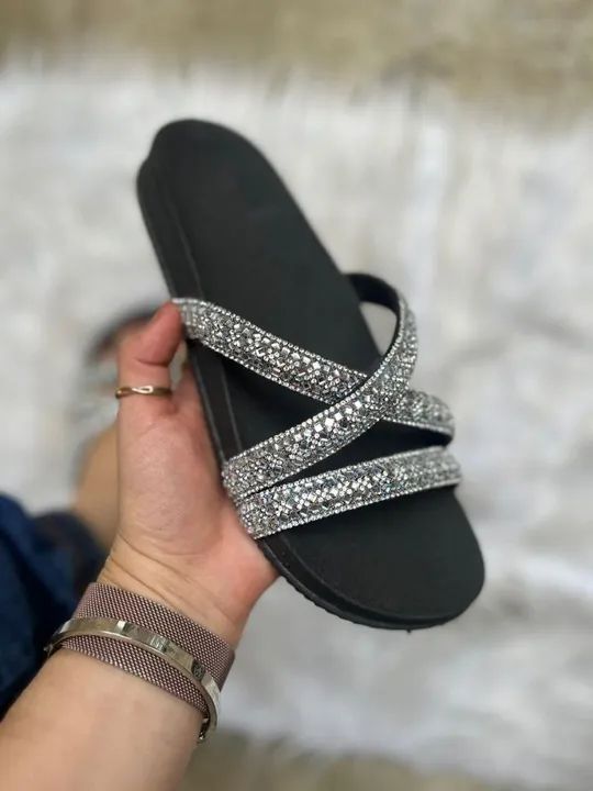 Sandálias Strass Brancas - Conforto e Estilo - Foto 5