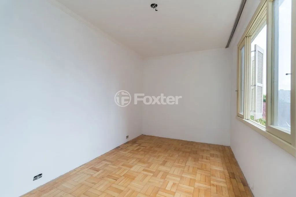 Imóvel para venda possui 70 metros quadrados com 2 quartos em Auxiliadora - Porto Alegre - - Foto 2
