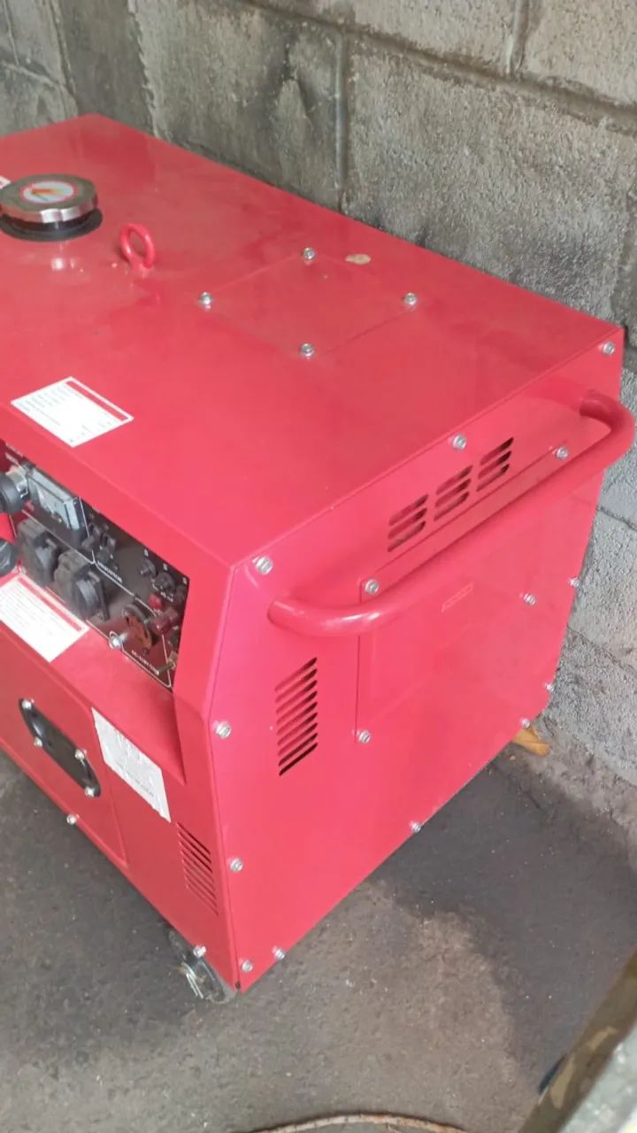 Gerador de Energia a Diesel 8kva Trifásico 110v/220v Silenciado Partida Elétrica - Nagano  - Foto 3