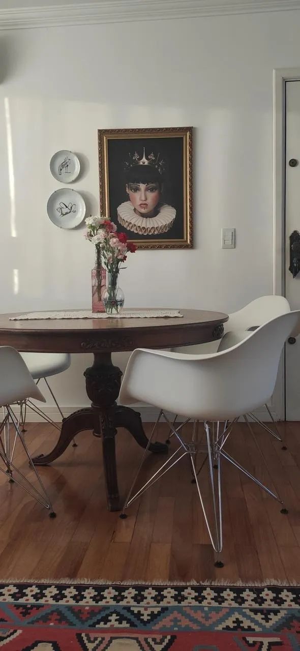 4 Eiffel Chairs I Chrome Base and White Structure64341732750465121