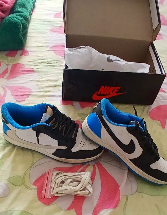 Tênis Nike Air Jordan 1 Retro High OG - Tamanho 40 - Foto 4