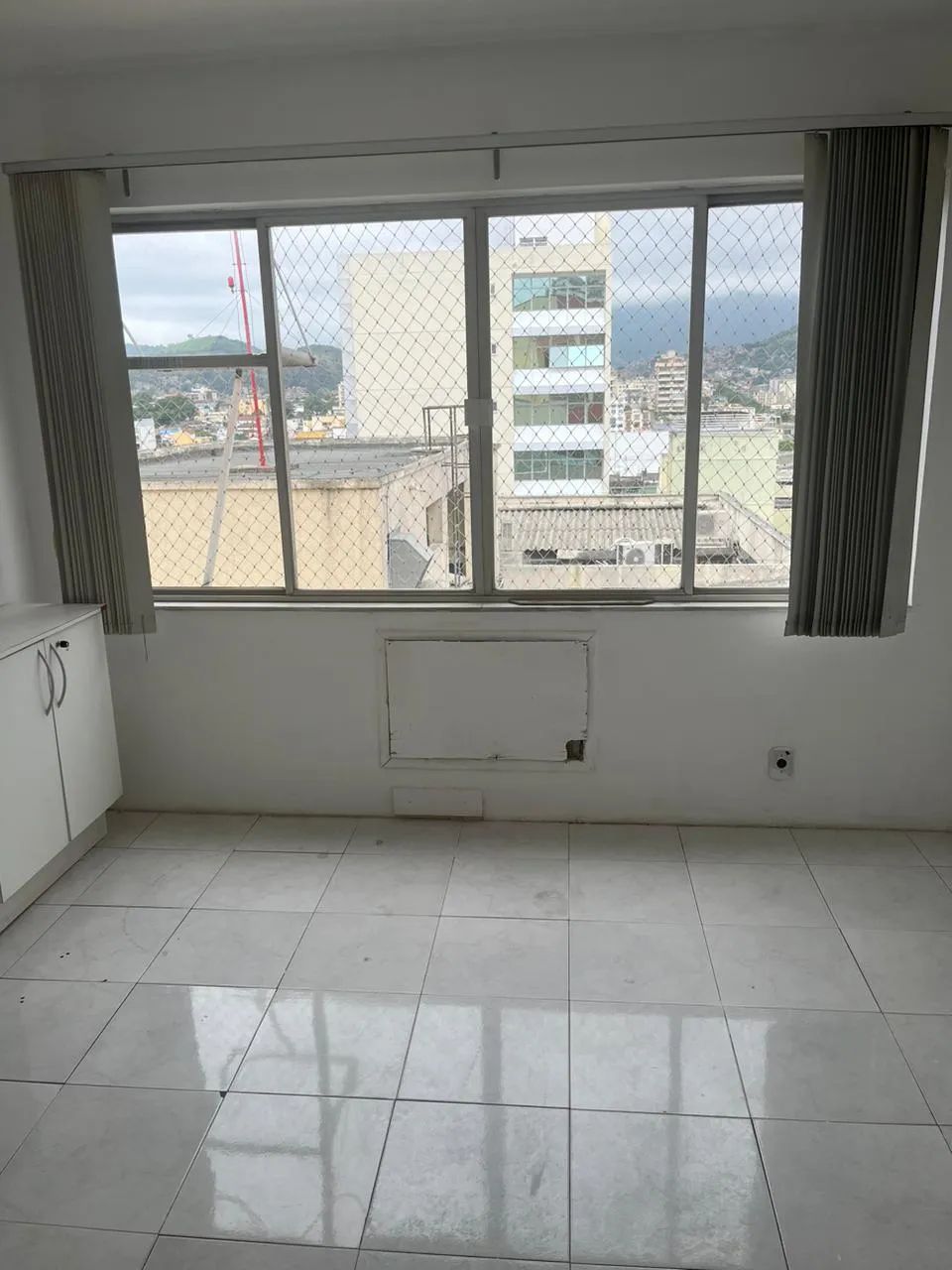 Méier, Rua Medina, Sala Comercial com 25 m2, com vaga !!