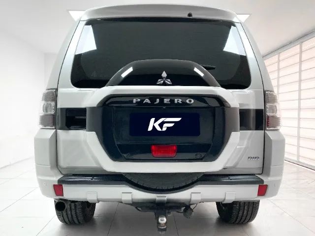 Mitsubishi Pajero 3.2 HPE 4X4 7 Lugares Diesel 2019 Branco Completo - Foto 4
