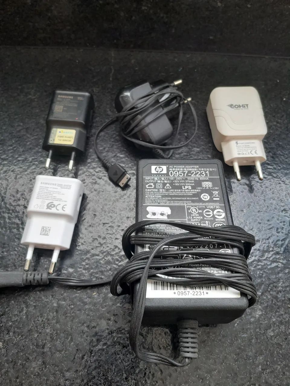 Carregadores e adaptadores diversos