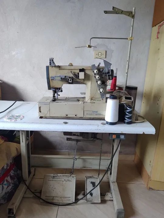 Máquina overloque industrial. - Foto 3