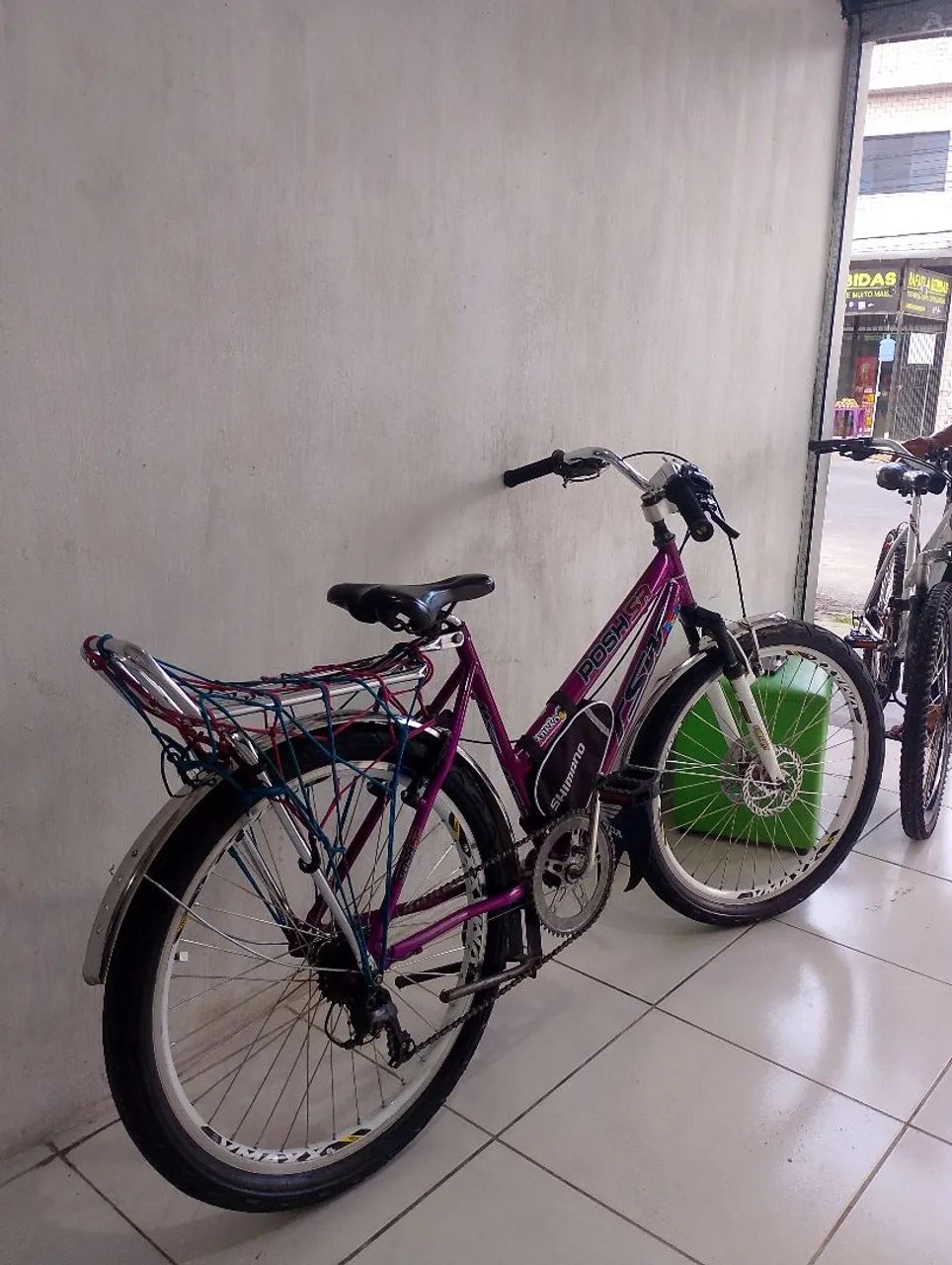 Vendo bike montadinha com nota fiscal e bem conservada Ciclismo