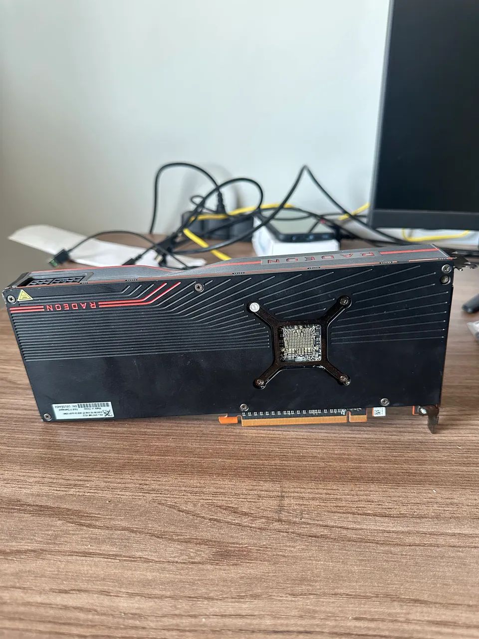 Placa de Vídeo RX 5700XT Blower (Founders Edition) - Excelente Desempenho, Estado de nova. - Foto 2