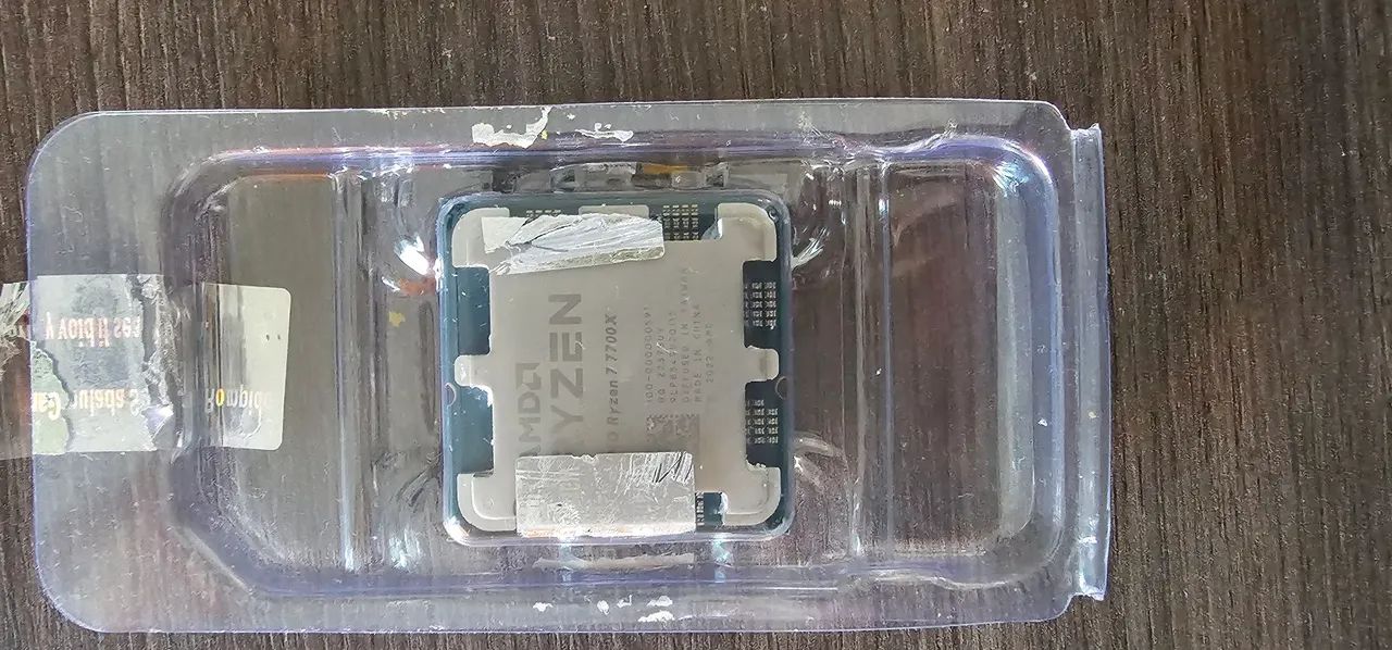 AMD Ryzen 7 7700X Processor64317760514435122