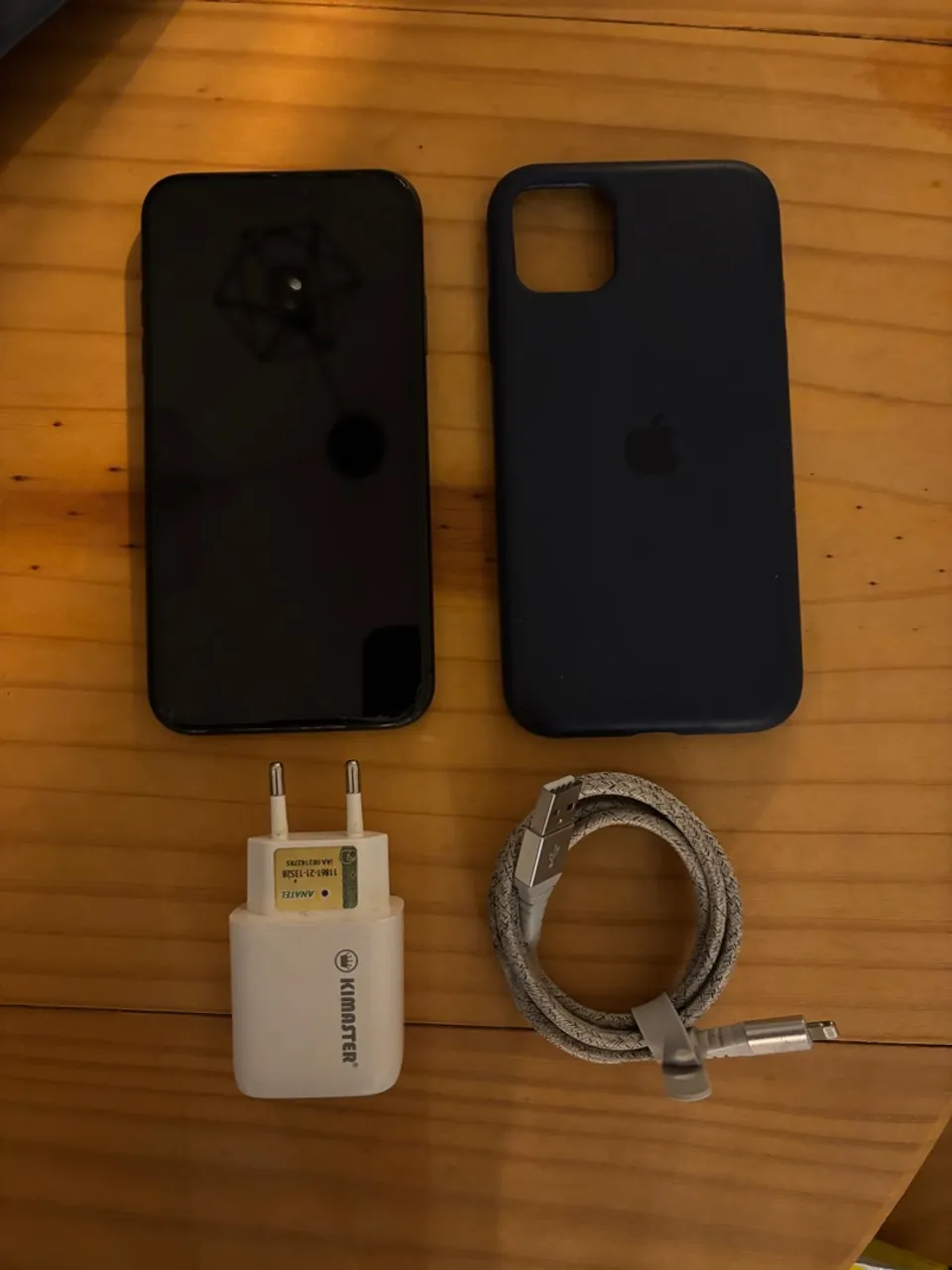 Apple Iphone 11 em boa condição! 1 Capinha protetora | Carregador