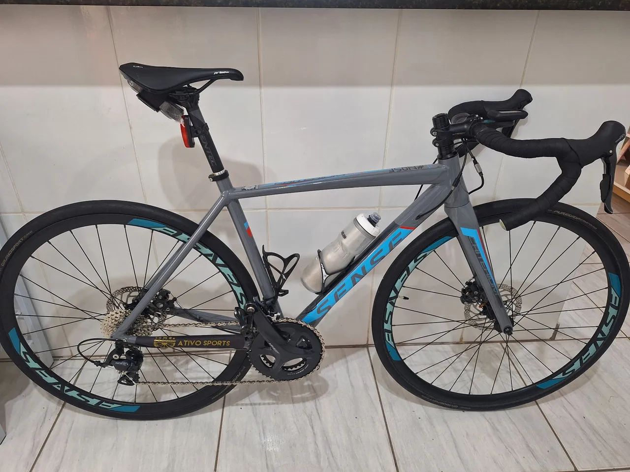Vendo bike sense criterium race 