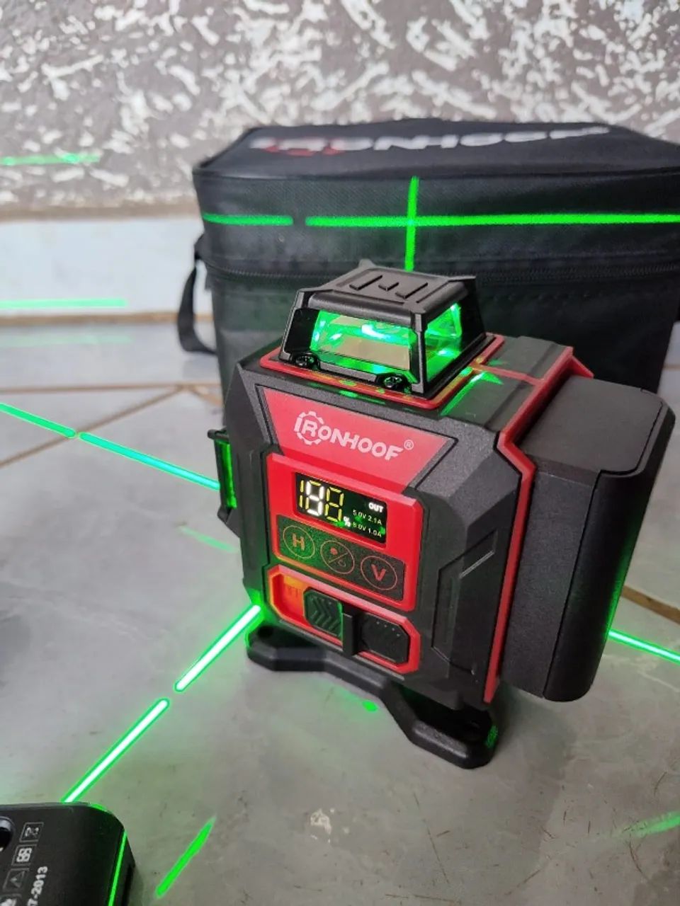 Níveis Laser 16 Linhas Verde 2 Baterias 3d Nível A Laser 30m - Foto 2
