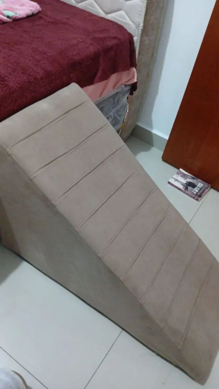 Ramp for bed or sofa use.64861426795009120