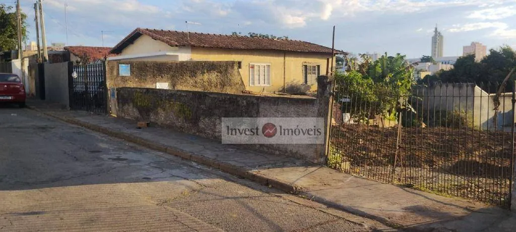 Terreno no Monte Castelo a 20 minutos a pé do centro de SJC