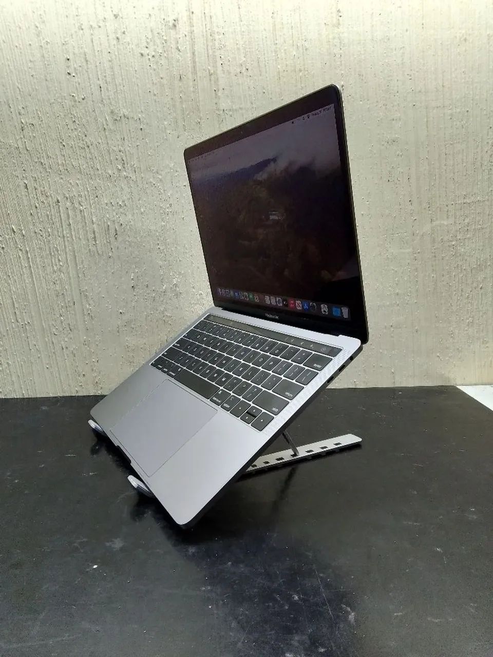 MacBook本体 MacBook Pro A1708 2016 i5/8GB/256GB Macbook Pro A1708 Mid17 13.3 8gb 128gb Intel Core I5 Prateado