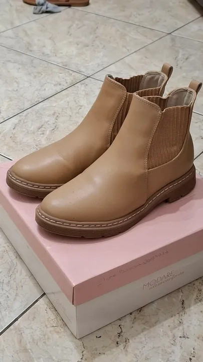 Botas Modare, cano curto bege - Tamanho 38