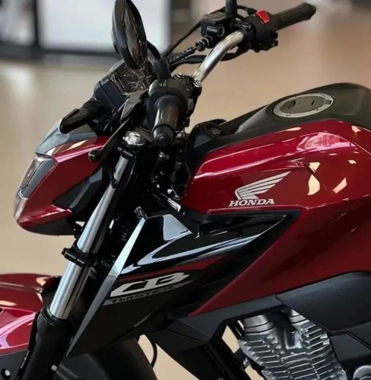 Cb300f 2025 okm - Foto 2