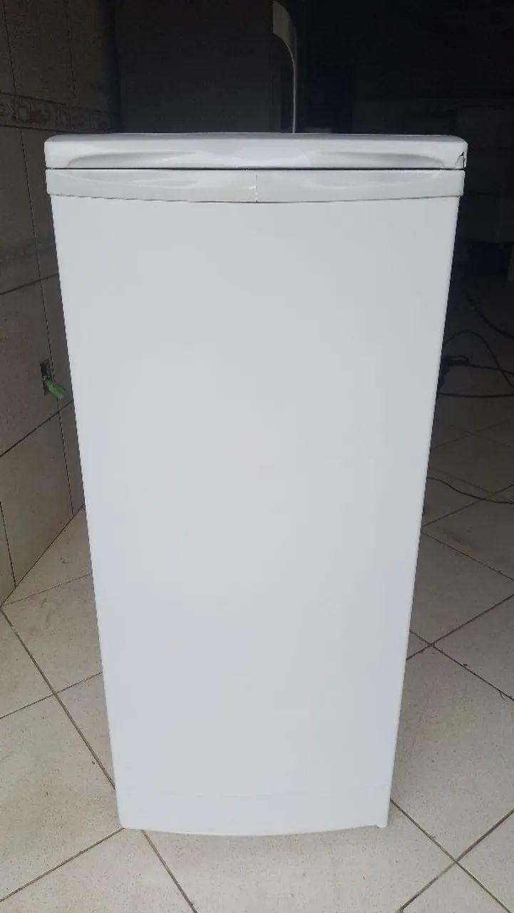 Vendo frizer Electrolux uma porta dupla ação 5 gavetas,parco 12x entrego  - Foto 3